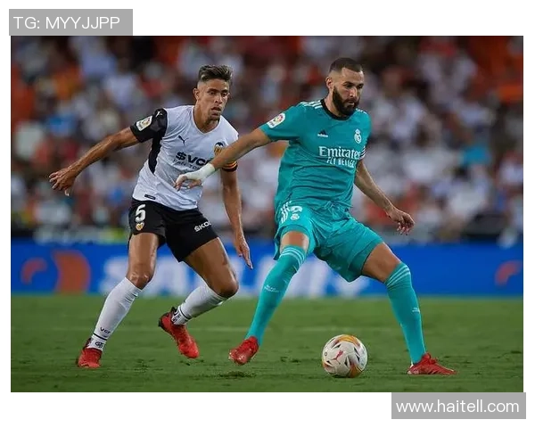 西甲精彩对决曼联狂胜皇马4-0全场沸腾瞬间回顾与分析 西甲精彩对决曼联狂胜皇马4-0全场沸腾瞬间回顾与分析